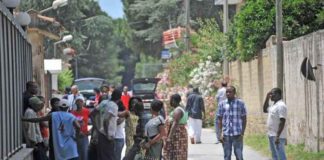 Bimba uccisa e gettata nel canale