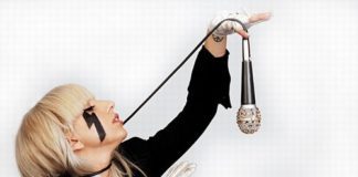 Europride, i capelli verdi di Lady Gaga