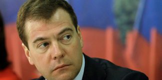 Su Twitter appare un falso Medvedev, panico in Russia
