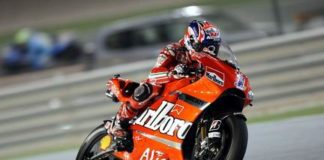 Moto GP, Stoner vince ed è primo in classifica