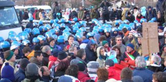 Guerriglia No Tav, feriti poliziotti e manifestanti