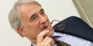 Rifiuti, Pisapia: “Invierò sette compattatori a Napoli”