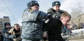 Russia, fermati decine di oppositori