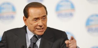 Estorsioni al premier, la Procura non si sbilancia