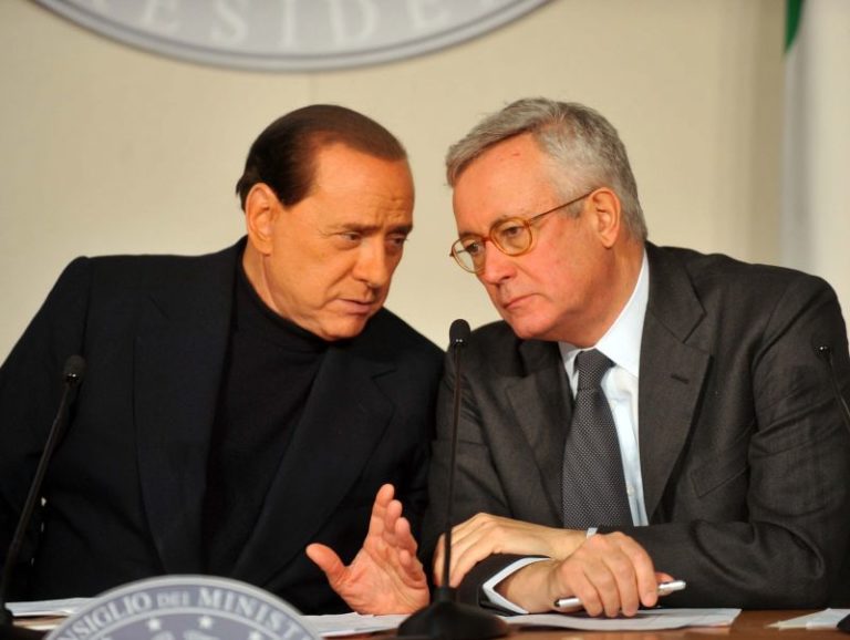 Manovra, premier pronto a scaricare Tremonti per Lega