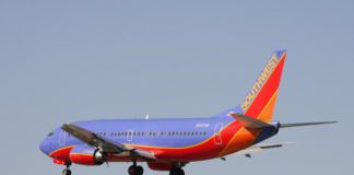 Canada, precipita Boeing 737: decine di morti