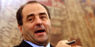 Pd, Idv e Terzo Polo: Governo in totale confusione