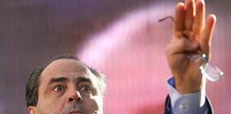 Di Pietro: da Governo regalo un altro a Marchionne
