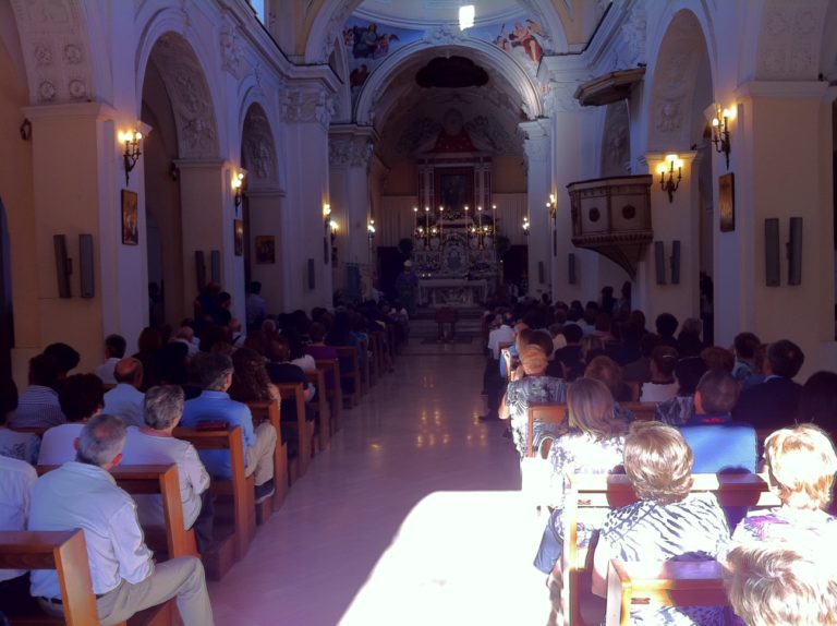 Il saluto del vescovo di Aversa al papà di don Diana