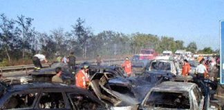 Pakistan, bus finisce in dirupo: 15 morti