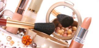 Roma, Finanza sequestra 700mila cosmetici cinesi