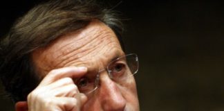 Fini: nuovo Governo con un altro premier