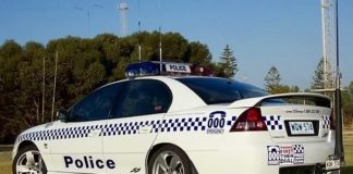 Ha una bomba nello zaino, si barrica con figlia