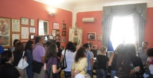 Senza stipendio da 9 mesi, occupato l’ambito C6