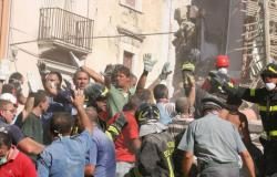 Crolla palazzo a Barletta, cinque le vittime