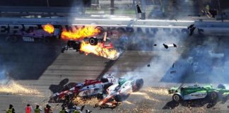 IndyCar, grave incidente: muore Dan Wheldon