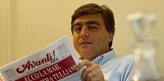 Tentata estorsione a Berlusconi, Lavitola ottiene gli arresti domiciliari