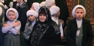 Orfanotrofio-lager in Russia, 30 bimbi morti per fame