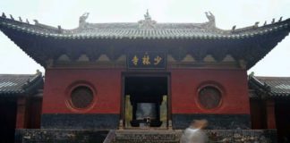 Cina, abate invia soldi a sua amante e a loro figlio