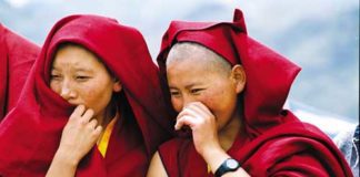 Cina, dodicesimo tibetano si immola per protesta