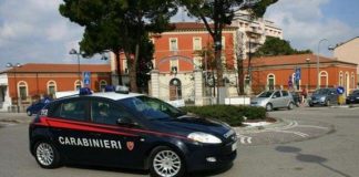 Tenta di uccidere sorella a coltellate, arresto in Irpinia