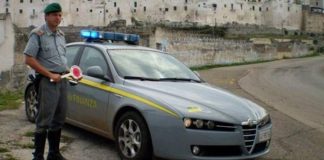 Sequestro di 30 Tn di false conserve pomodoro