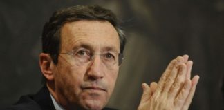 Fini: “Il governo Monti non può fallire”