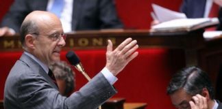 Iran, Juppè: ”Intervento sarà spirale incontrollabile”