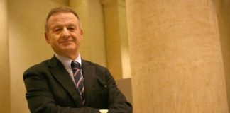 Busta con filo spinato inviata al ministro Corrado Clini