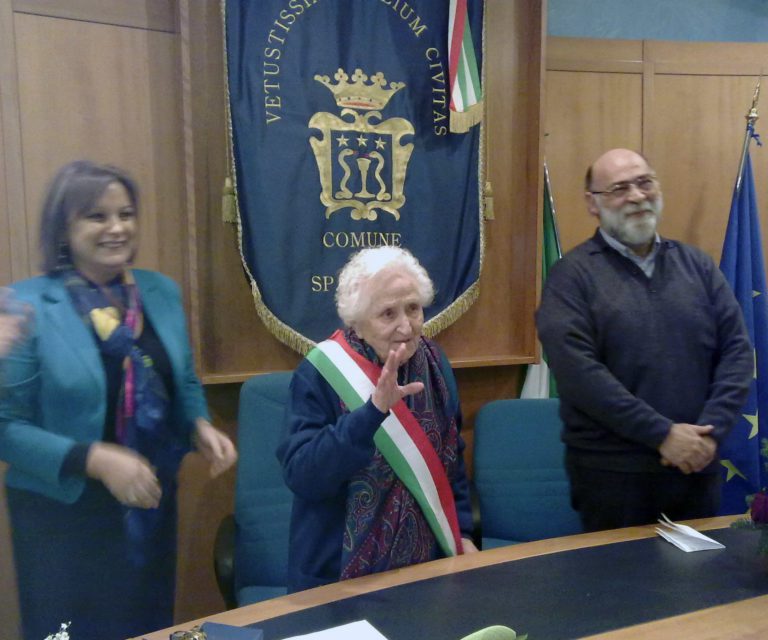 Festa in municipio per i 100 anni di Francesca Fusco
