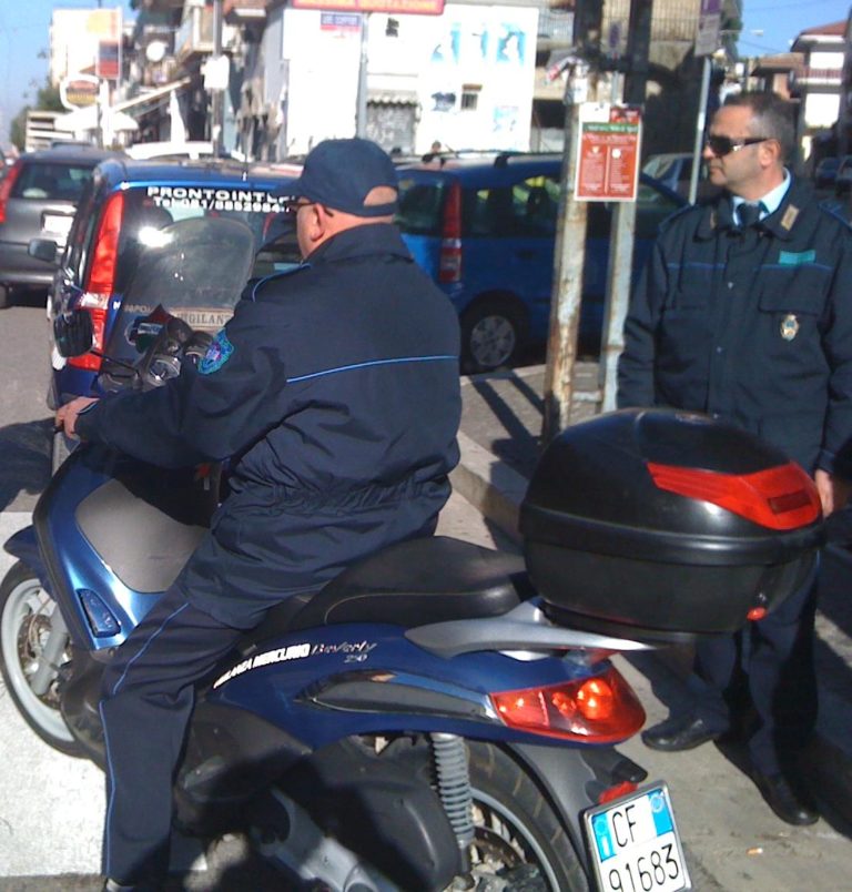 Criminalità, negozianti si tassano: vigilantes in azione
