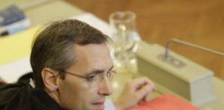 Processo Ruby, difesa Berlusconi lascia l’aula