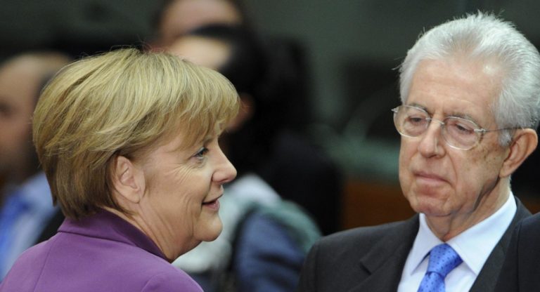 Monti dalla Merkel: siamo sull’orlo della recessione