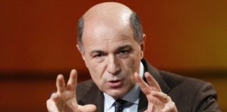 Passera: per populisti riforme sempre inaccettabili