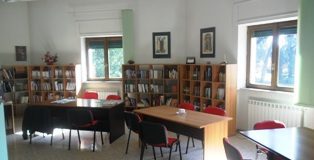 Donati 1000 libri alla biblioteca comunale