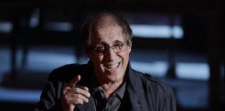 Celentano a Sanremo, applausi e contestazioni