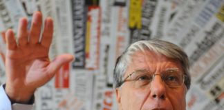 Offese ai gay, nuova bufera su Giovanardi