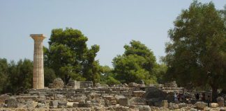 Museo Olimpia, rubati 60 reperti: si dimette ministro