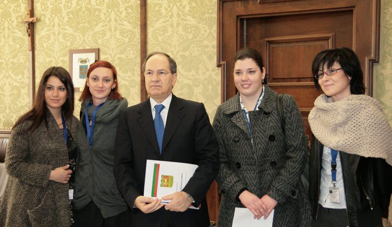 Programmi Ue, incontro con volontarie straniere