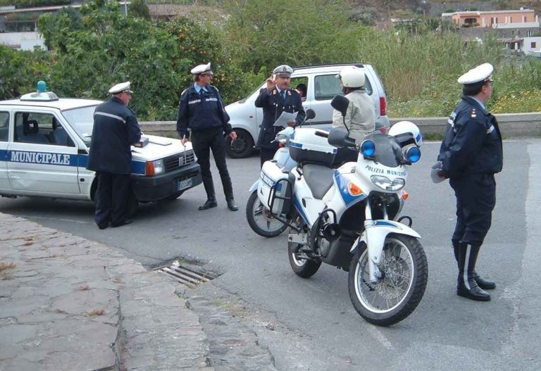 Morto motociclista in via Flaminia a Roma