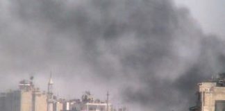 Siria, esercito bombarda Bineche: migliaia in fuga