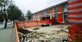 Scuola media Vitale, cantiere ancora fermo