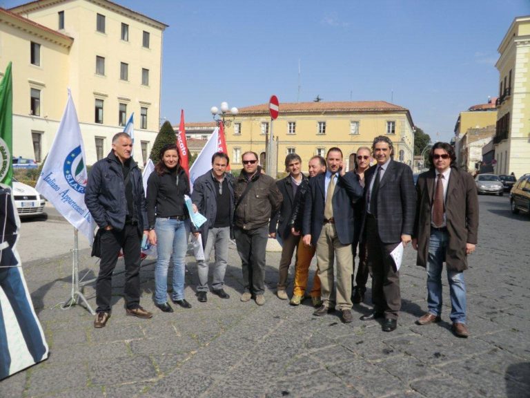 Pensioni, presidio dei sindacati di polizia