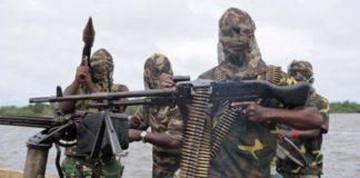 Nigeria, ribelli attaccano pozzo dell’Eni