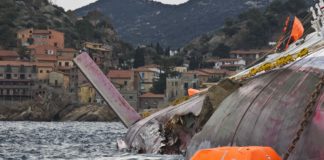 India, naufraga traghetto: 68 morti oltre 100 dispersi