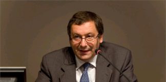 Profumo: tornare in classe contro i vigliacchi