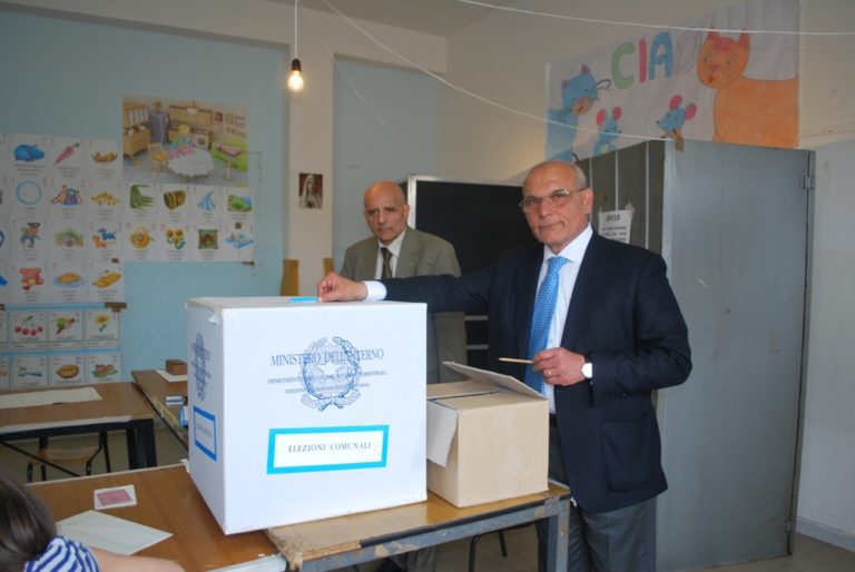 Aversa, alle 22,00 ha votato il 56,42% degli elettori