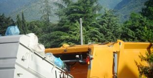 Raccolta rifiuti, arrivati i rinforzi