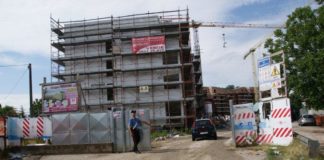 Cade da impalcatura, muore operaio di San Cipriano