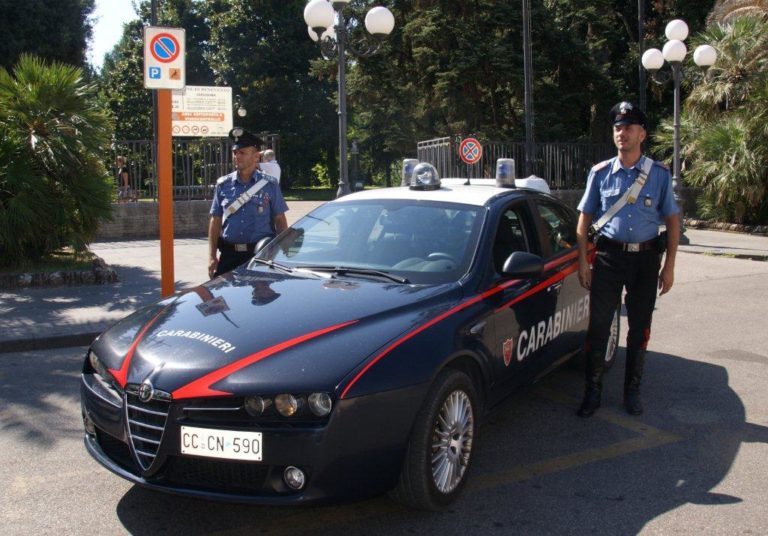 Aggrediscono coetaneo, denunciati due minori